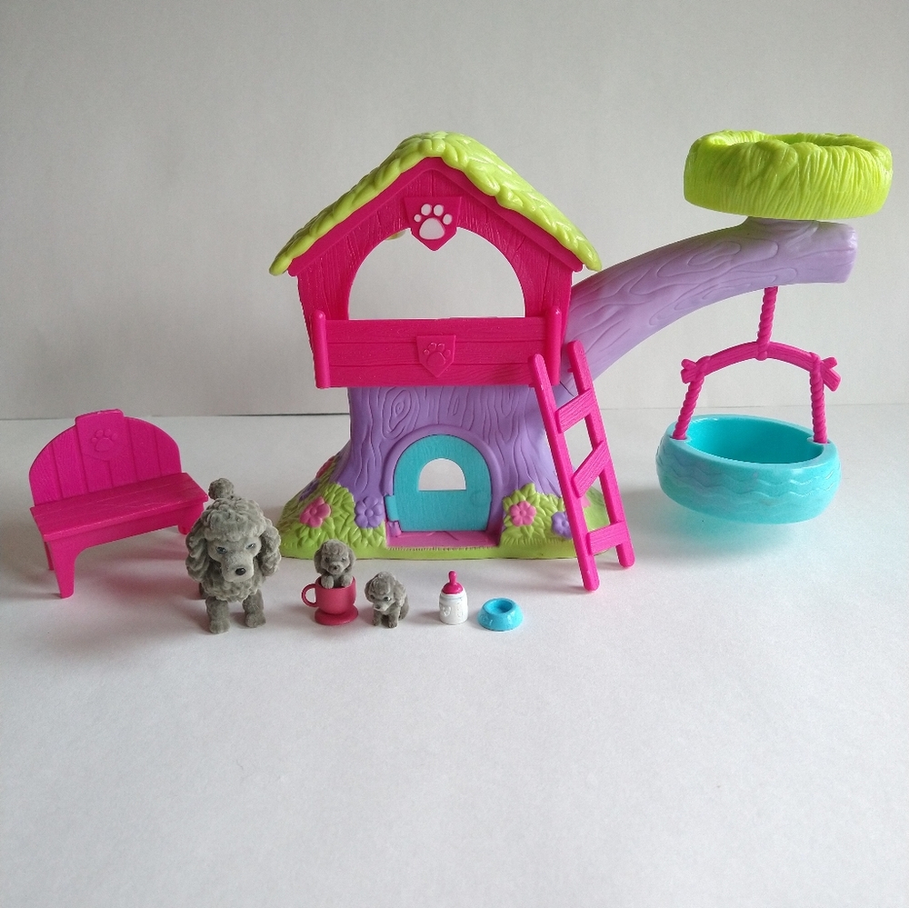 2008 MEG Puppy in My Pocket Spin and Swing Treehouse Playset with Poodle Puppies